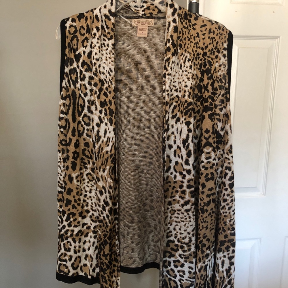Leopard vest
